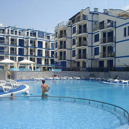 Blue Bay Palace 2 * פומורי